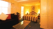 A suite Holiday Villa Hotel